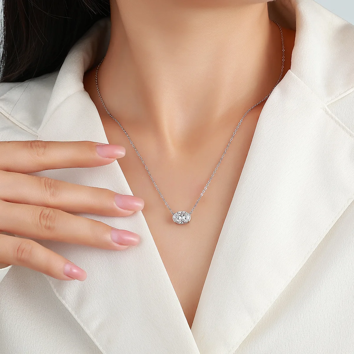 N52538 Silver 18K White Gold Oval Moissanite Light Luxury Necklace Center Stone 1.0ct