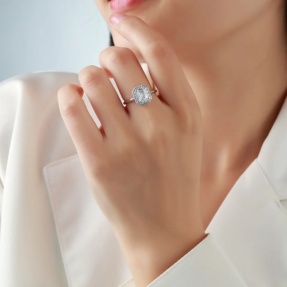 R52536-BMC Silver 18K White Gold Radiant Moissanite Light Luxury Confession Ring Women's Ring 1.3ct