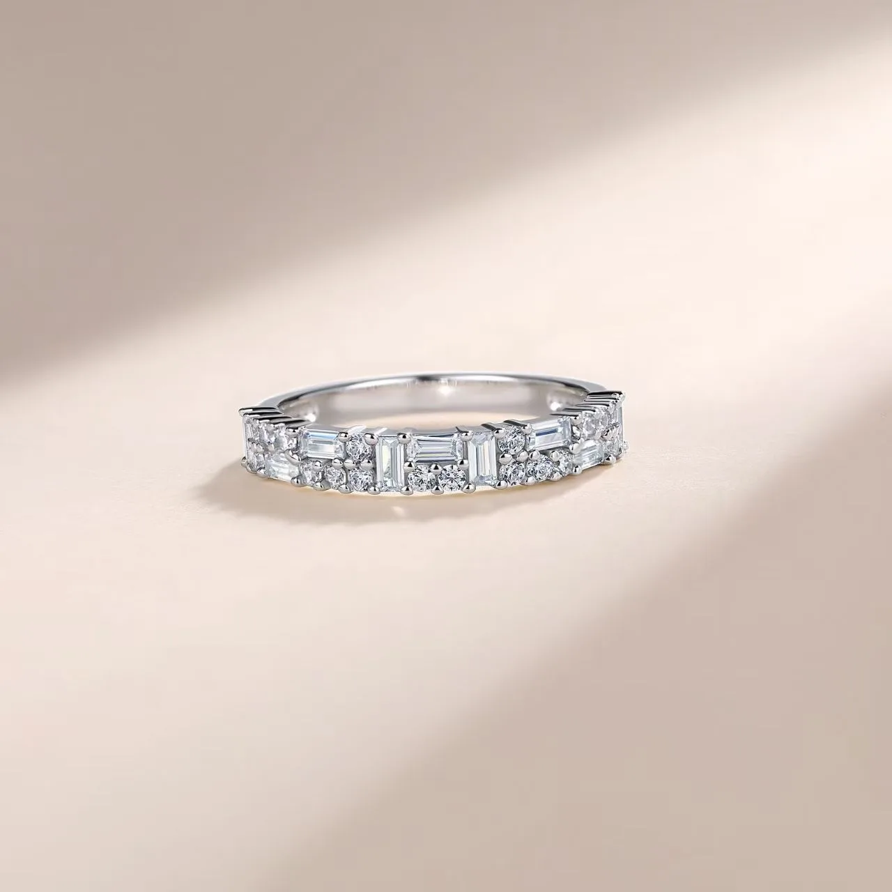 A43-BR0202603 S925 Silver 18K Gold Rectangle Moissanite Light Luxury Band Ring Confession Ring 1.0ct