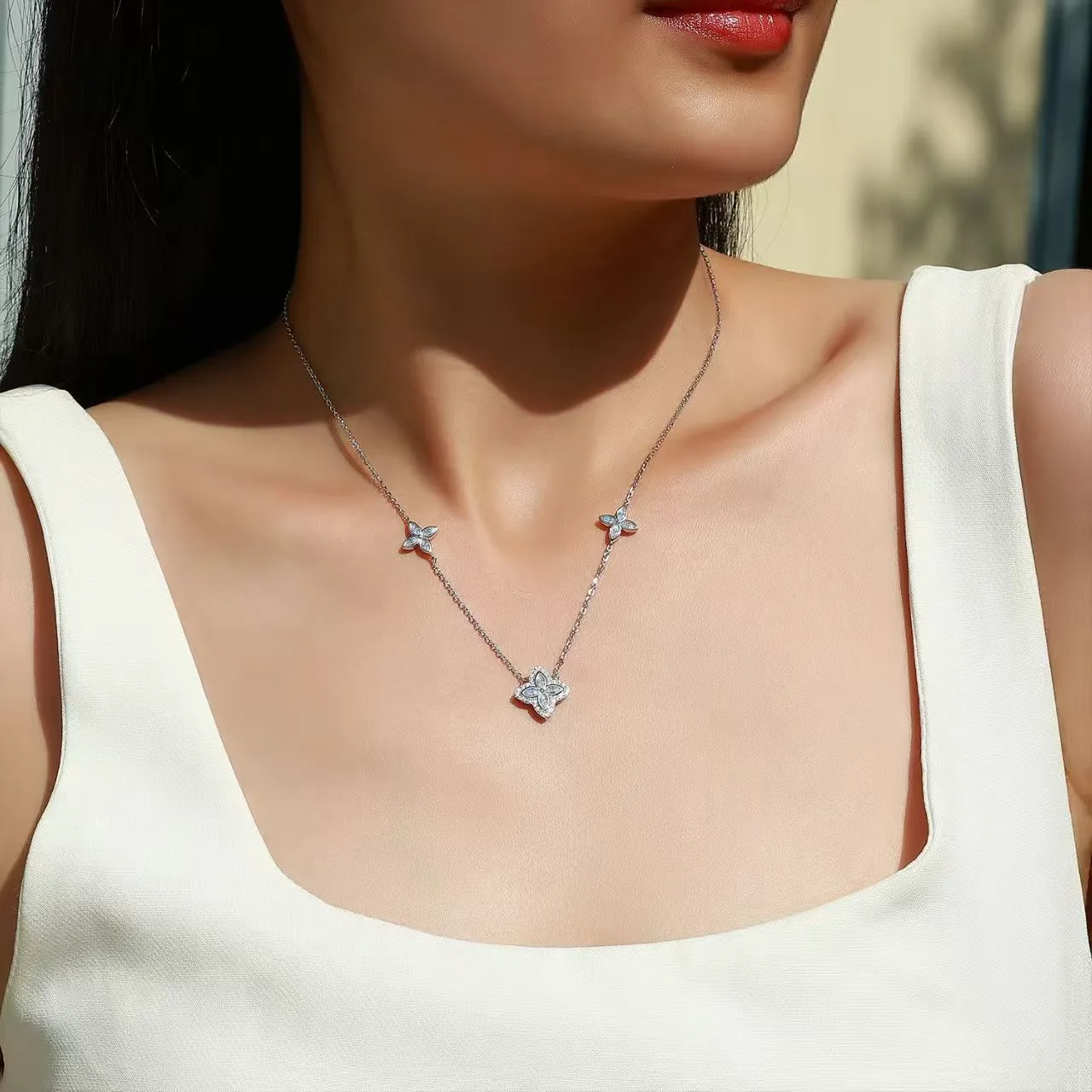 SN0265901 S925 Silver 18K Gold Moissanite Classic Four-Leaf Flower Necklace 1.36ct