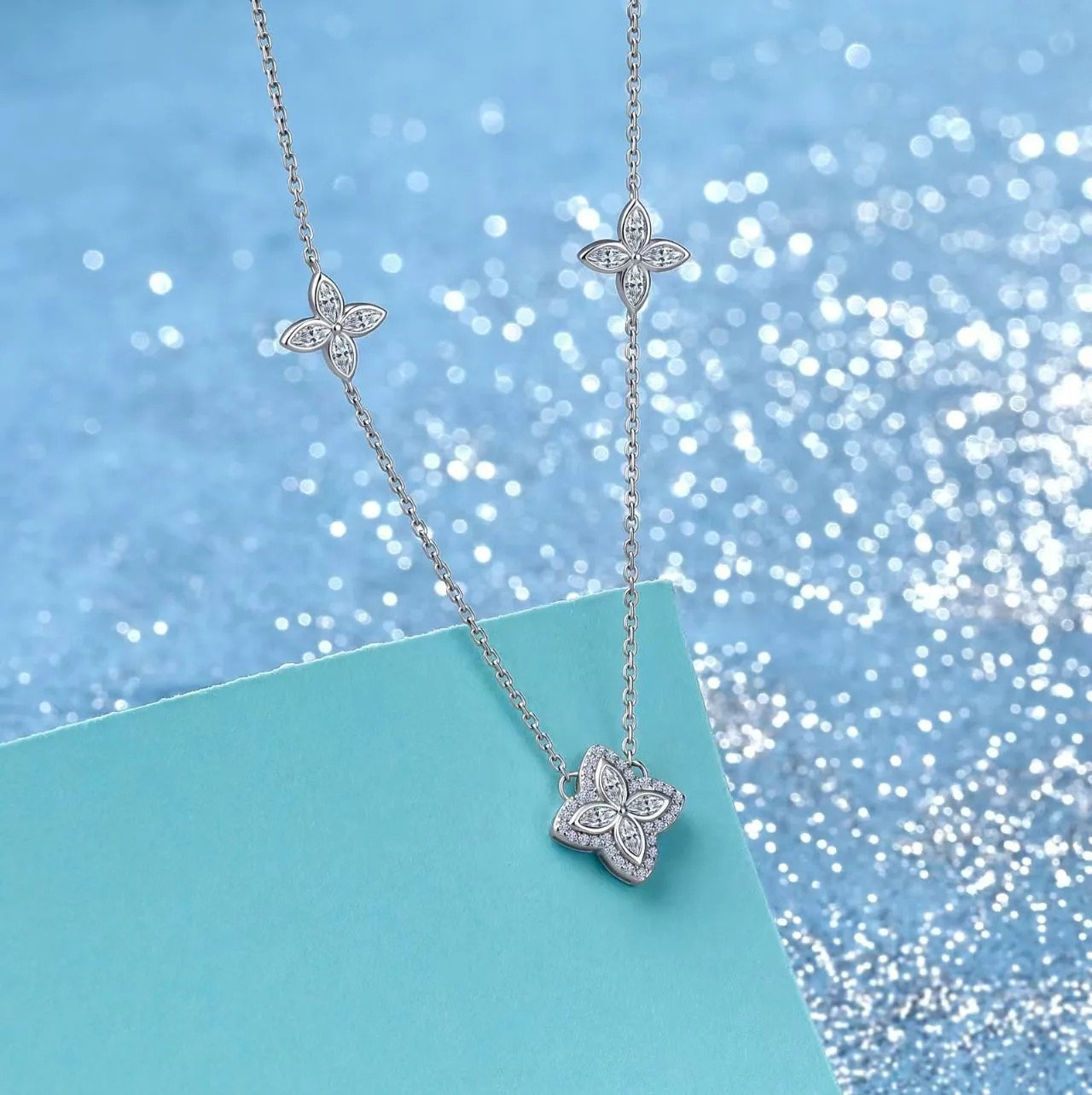 SN0265901 S925 Silver 18K Gold Moissanite Classic Four-Leaf Flower Necklace 1.36ct