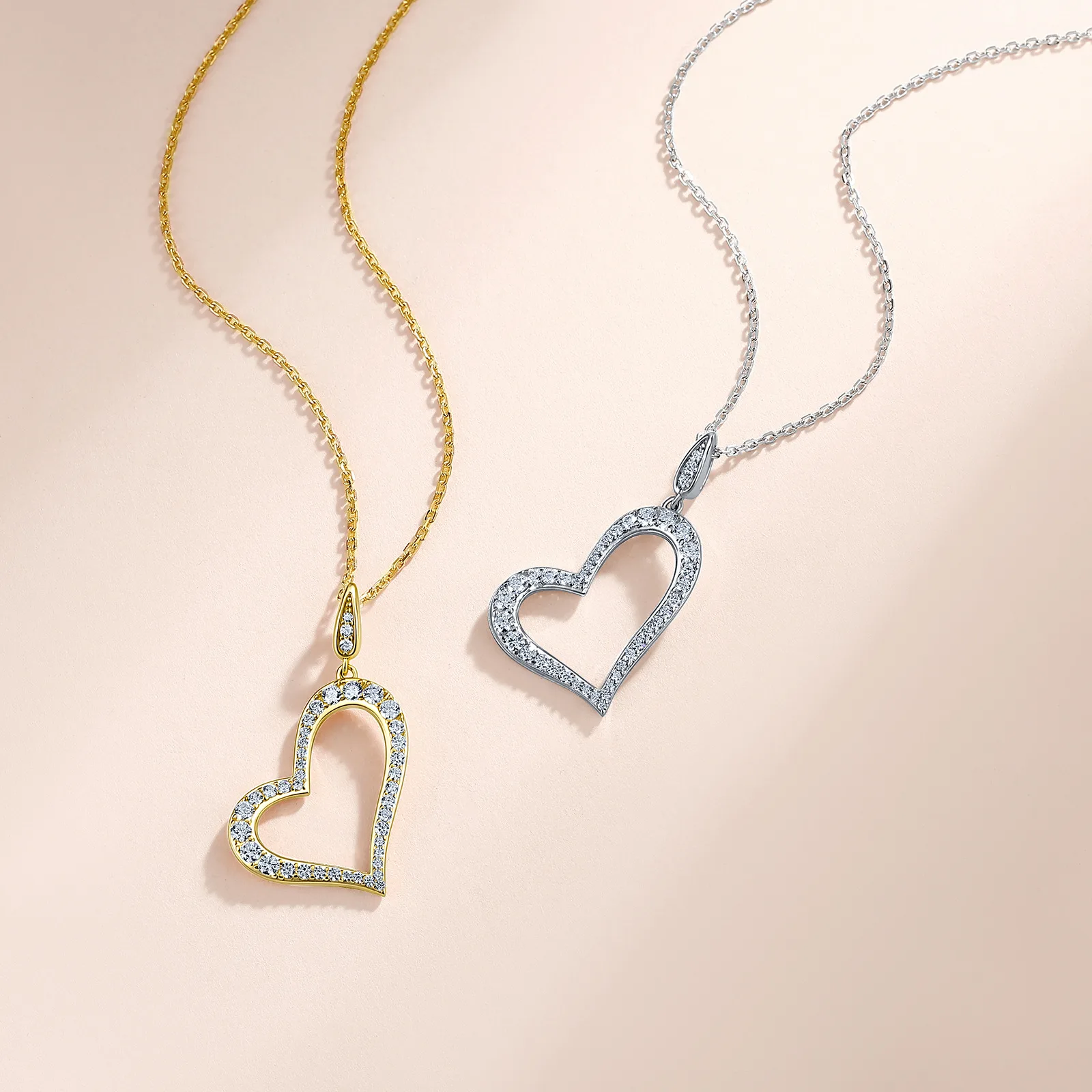 SP0533802 S925 Silver 18K Gold Full Pavé Moissanite Heart Necklace 0.6ct