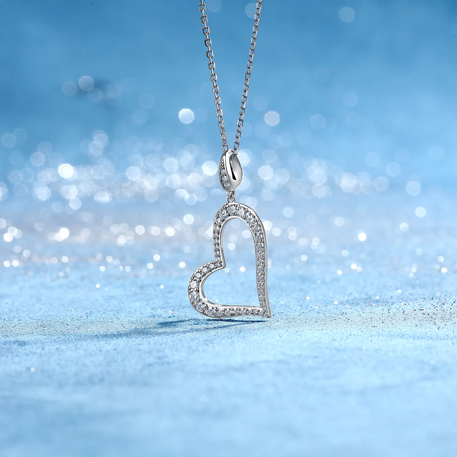 SP0533802 S925 Silver 18K Gold Full Pavé Moissanite Heart Necklace 0.6ct