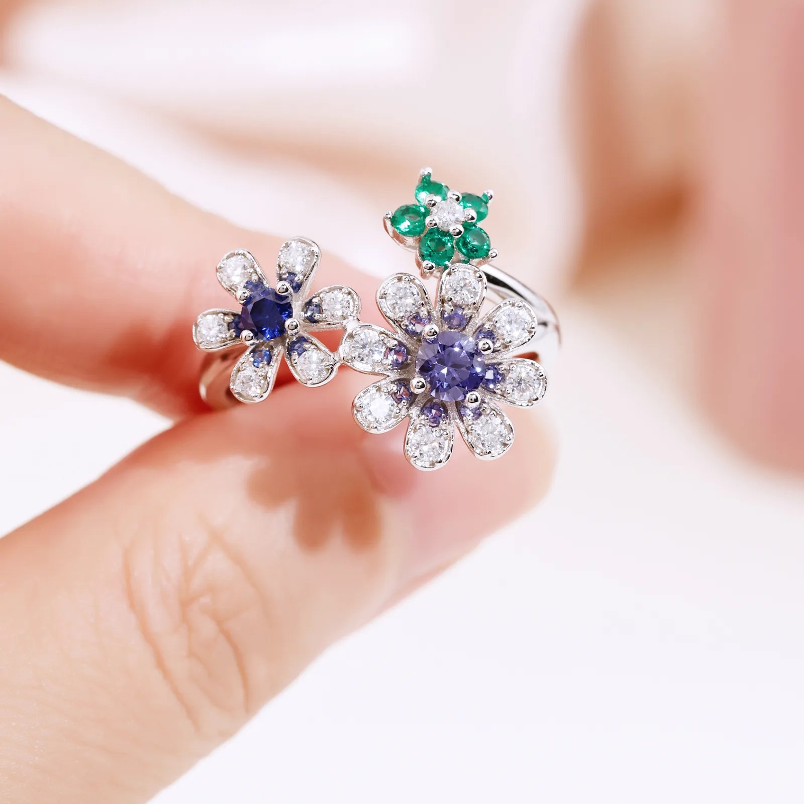 RCB5240 S925 Silver 18K White Gold Lab-Grown Gemstone Multi Flower Moissanite Anniversary Ring