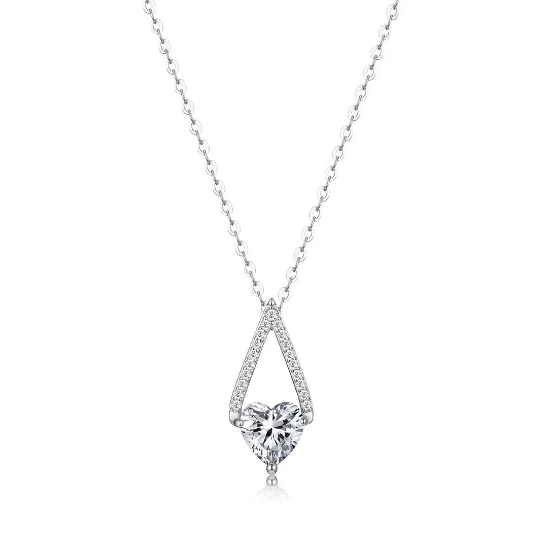 MP0153 S925 Silver 18K White Gold Heart Moissanite Necklace 1.09ct