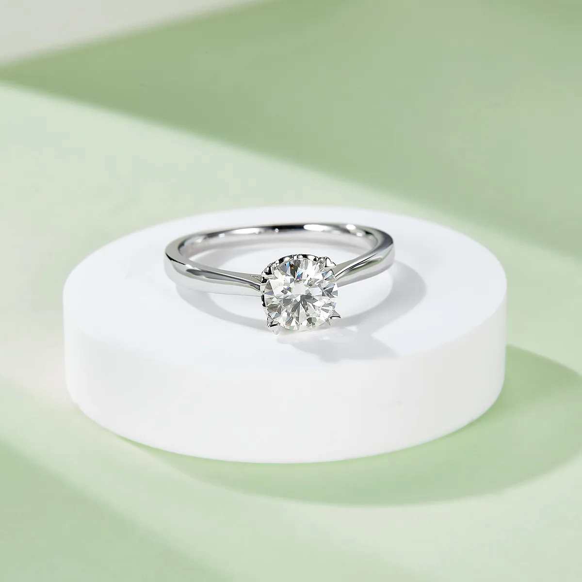 Straight-Band Heart Four-Prong S925 White-Gold-Plated Silver Lab-Grown Diamond Engagement Ring Women's Ring 1ct D