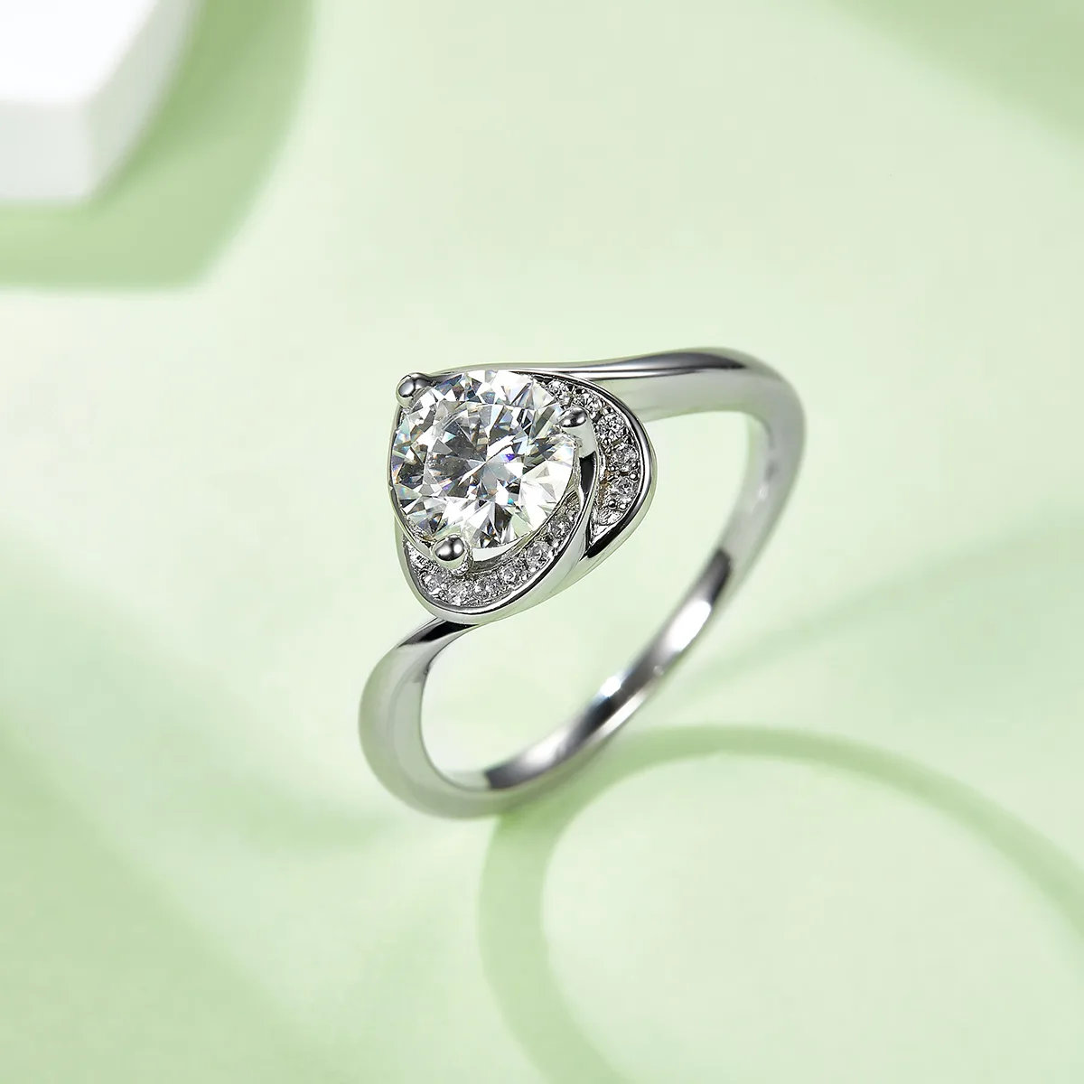 Blooming Heart S925 White-Gold-Plated Silver Moissanite Wedding Band Women's Ring 1ct D