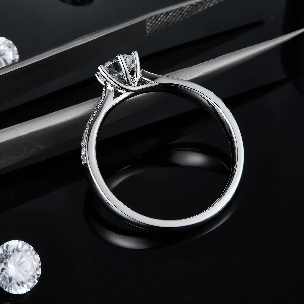 Luxury Pavé Starlight Queen S925 White-Gold-Plated Silver Lab-Grown Diamond Engagement Ring Women's Ring 0.5ct D
