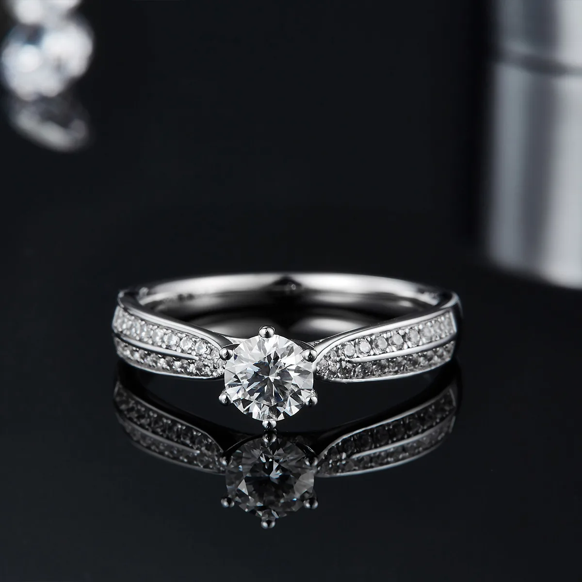 Luxury Pavé Starlight Queen S925 White-Gold-Plated Silver Lab-Grown Diamond Engagement Ring Women's Ring 0.5ct D