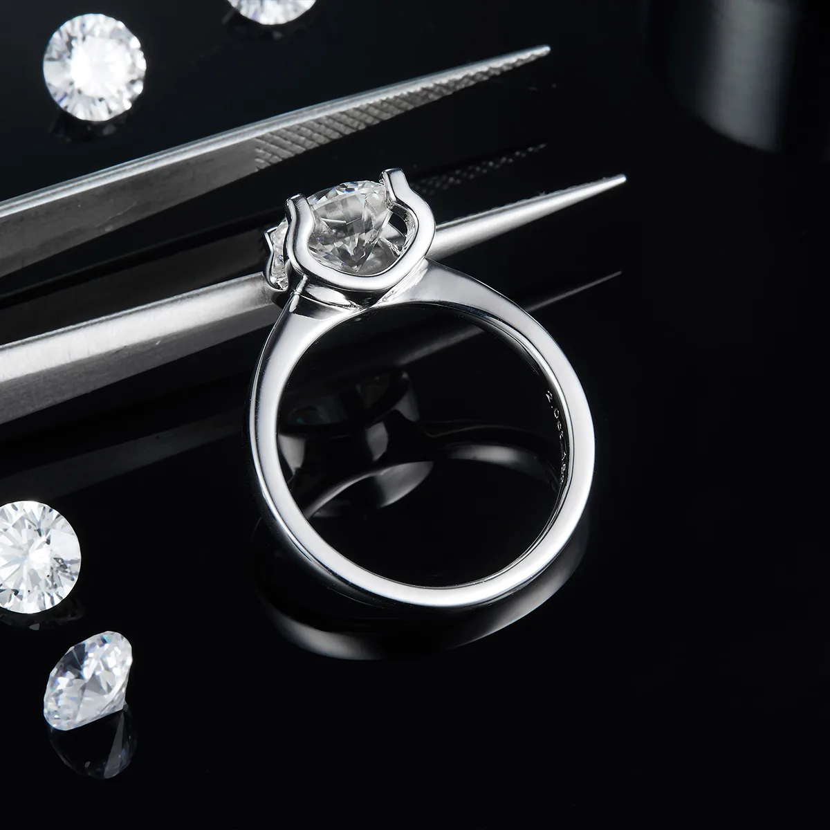 Classic Ox S925 White-Gold-Plated Silver Lab-Grown Diamond Wedding Band Women's Ring 2.0ct D