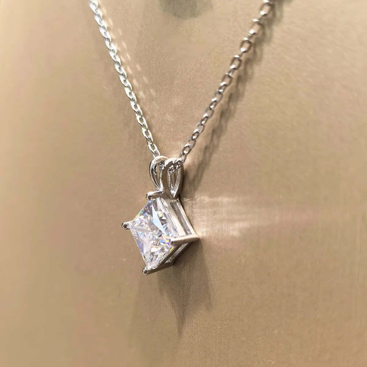 N52537G S925 Silver 18K White Gold Princess Moissanite Small Necklace Center Stone 4.5/5.5/7.0mm