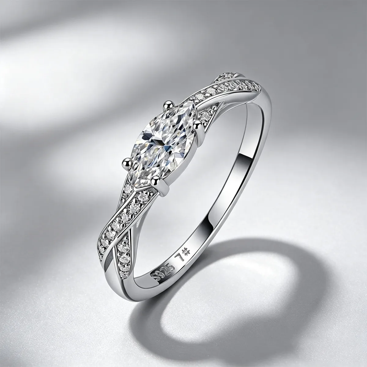 R52576 S925 Silver 18K White Gold Marquise Moissanite Ring Band Engagement Ring 0.6ct
