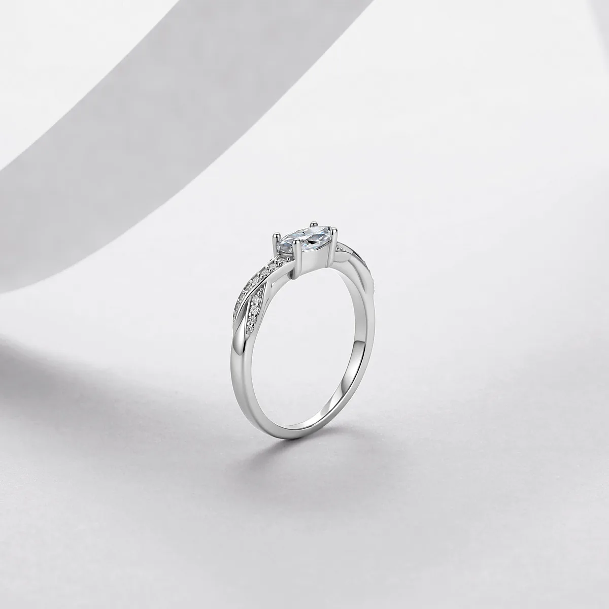 R52576 S925 Silver 18K White Gold Marquise Moissanite Ring Band Engagement Ring 0.6ct