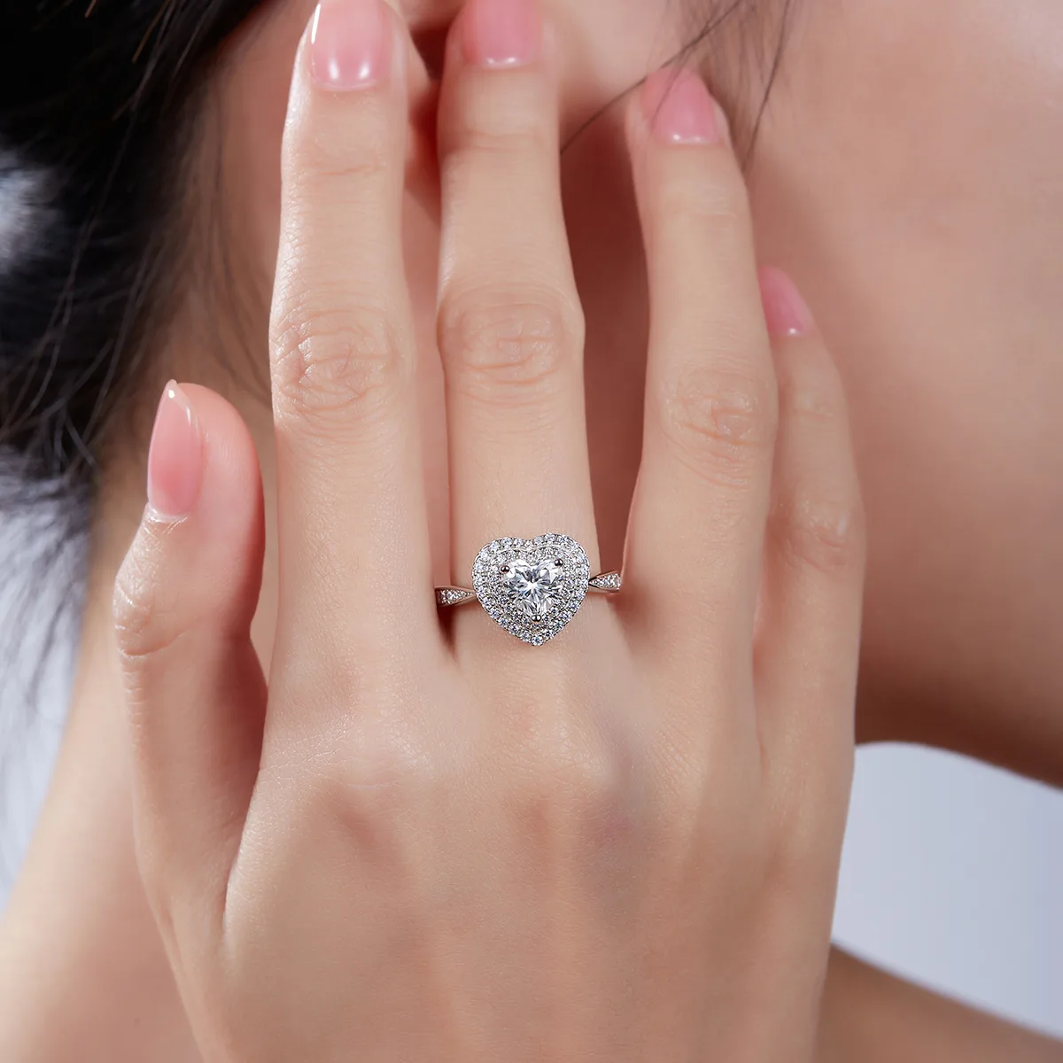 Luxury Pavé Heart S925 White-Gold-Plated Silver Lab-Grown Diamond Wedding Band Women's Ring 1.0ct D