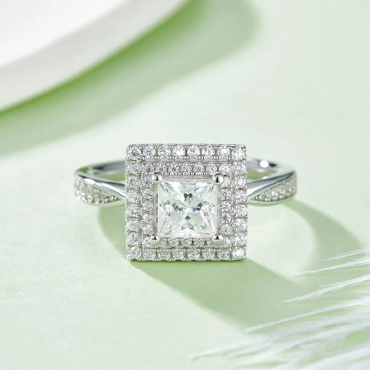 Luxury Pavé Square S925 White-Gold-Plated Silver Moissanite Proposal Ring Women's Ring 1.0ct D - P93E