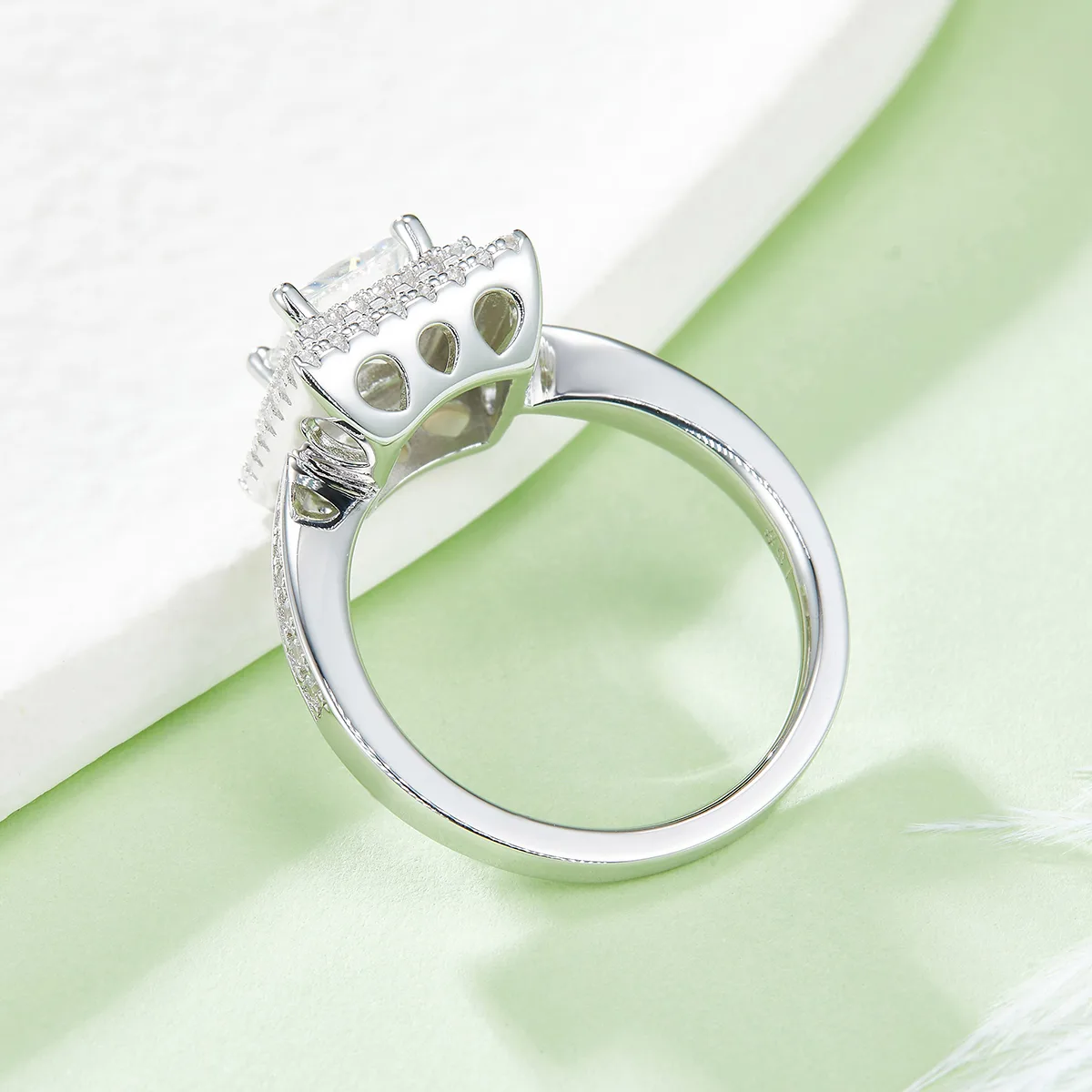 Luxury Pavé Square S925 White-Gold-Plated Silver Moissanite Proposal Ring Women's Ring 1.0ct D - P93E