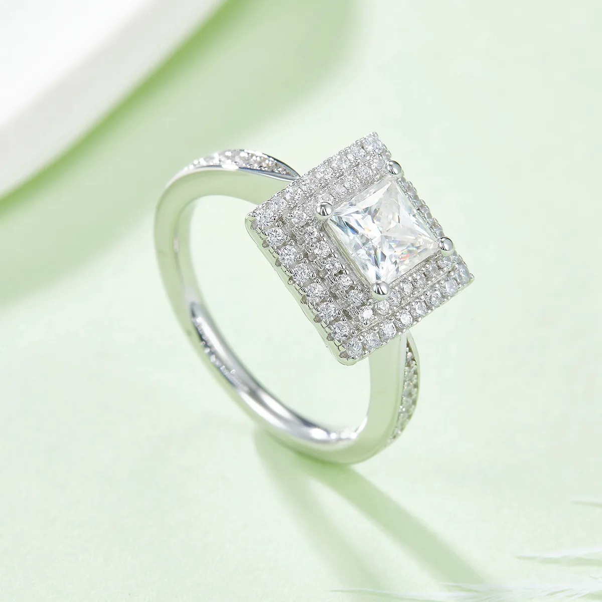 Luxury Pavé Square S925 White-Gold-Plated Silver Moissanite Proposal Ring Women's Ring 1.0ct D - P93E