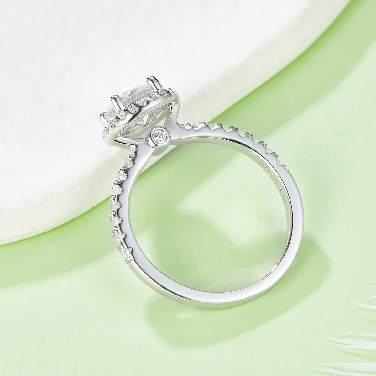 Light Luxury Round S925 White-Gold-Plated Silver Lab-Grown Diamond Proposal Ring Women's Ring 1.0ct D