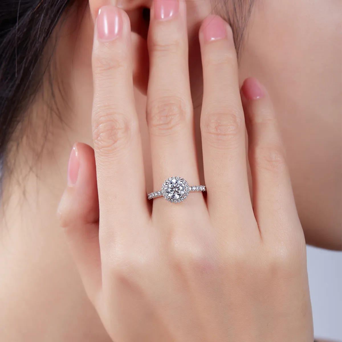 Light Luxury Round S925 White-Gold-Plated Silver Lab-Grown Diamond Proposal Ring Women's Ring 1.0ct D