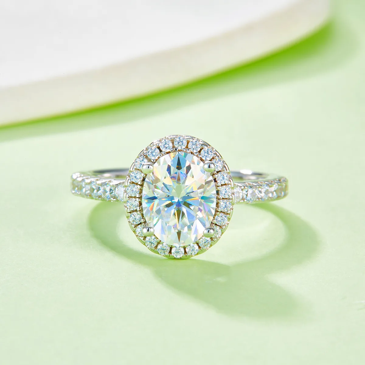 Light Luxury Oval S925 White-Gold-Plated Silver Lab-Grown Diamond Wedding Band Women's Ring 2.0ct D