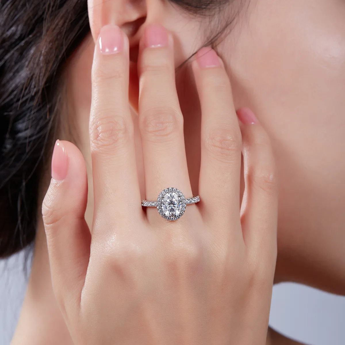 Light Luxury Oval S925 White-Gold-Plated Silver Lab-Grown Diamond Wedding Band Women's Ring 2.0ct D