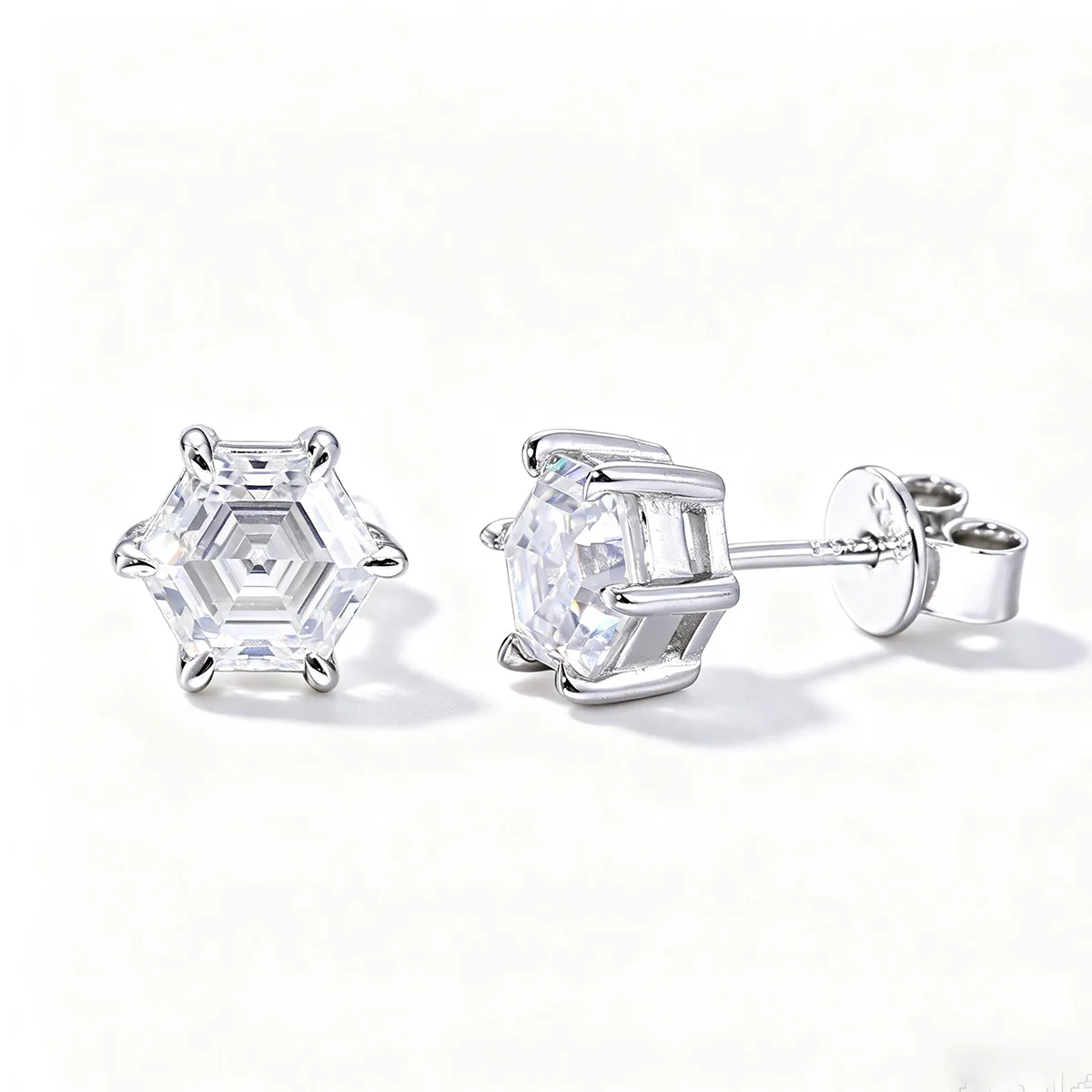 TQE0545 Silver 18K Gold Moissanite Hip-Hop Stud Earrings Center Stone 6.6mm