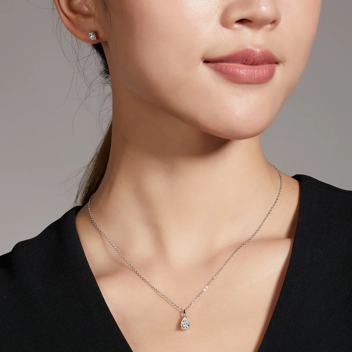 Classic Pear S925 White-Gold-Plated Silver Lab-Grown Diamond Necklace 1-3ct