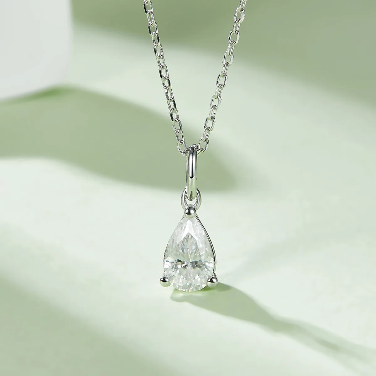 Classic Pear S925 White-Gold-Plated Silver Lab-Grown Diamond Necklace 1-3ct