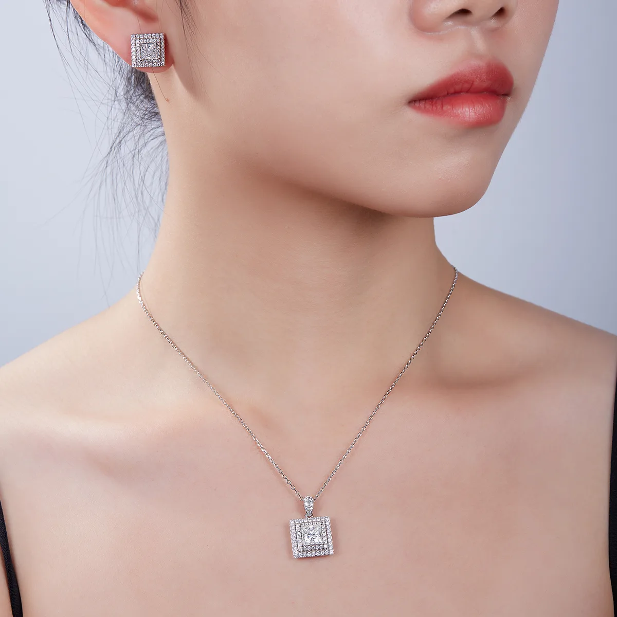 Luxury Pavé Square S925 White-Gold-Plated Silver Lab-Grown Diamond Necklace 1-2ct