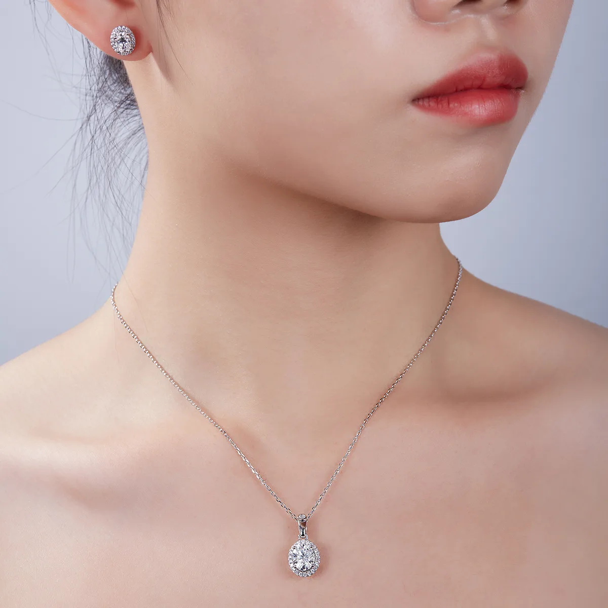 Light Luxury Oval S925 White-Gold-Plated Silver Lab-Grown Diamond Necklace 1-2ct
