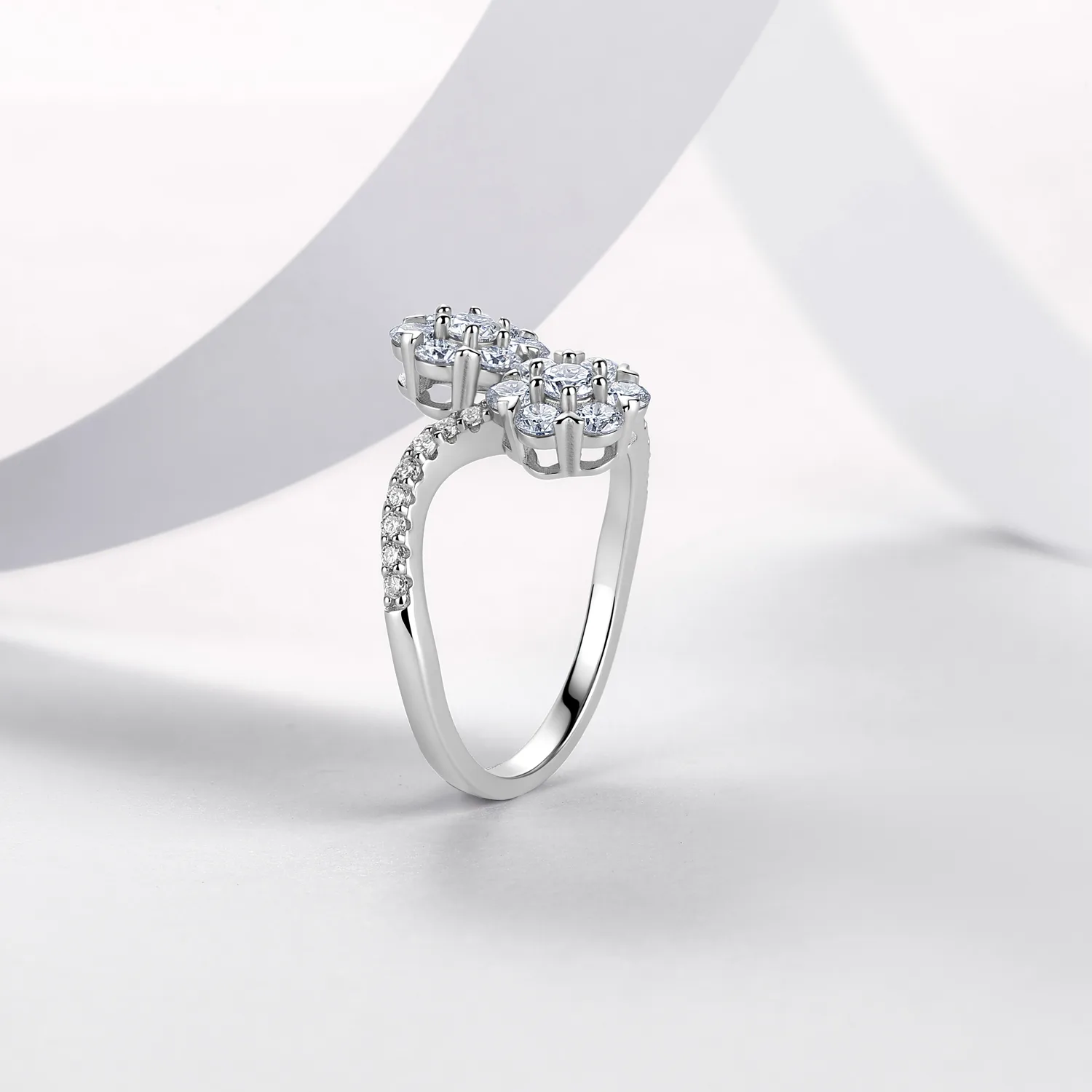 R55117 Silver 18K White Gold Round Moissanite Flower Anniversary Ring 1.08ct