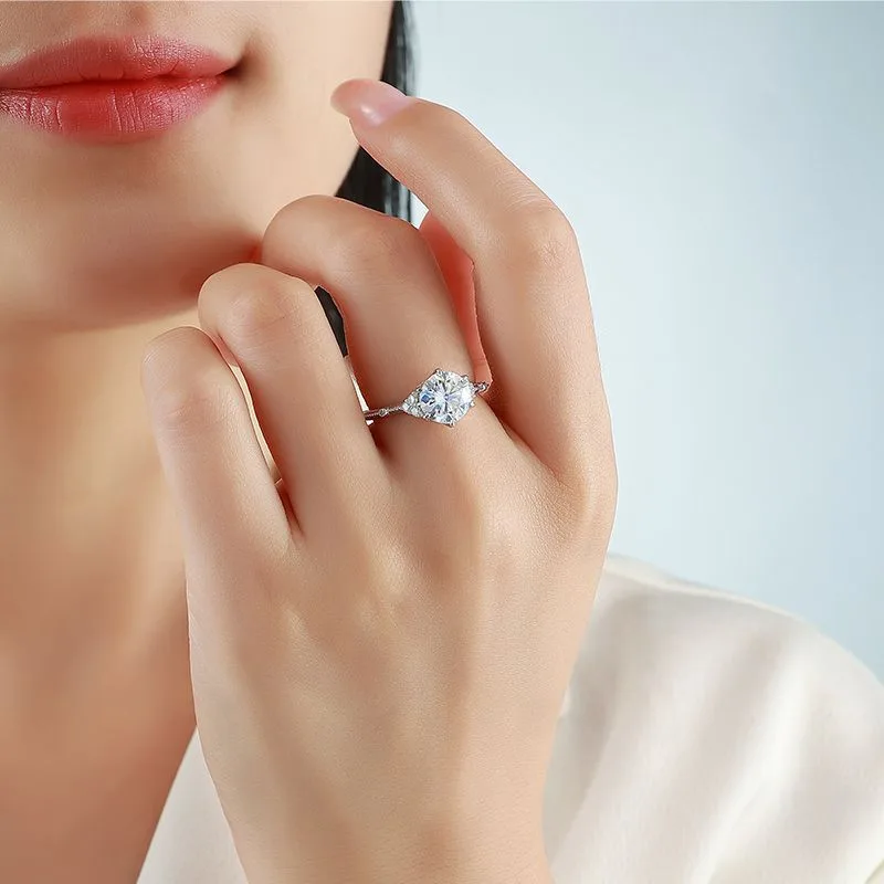 R55093 Silver 18K White Gold Round Moissanite Delicate Engagement Ring 2.2ct
