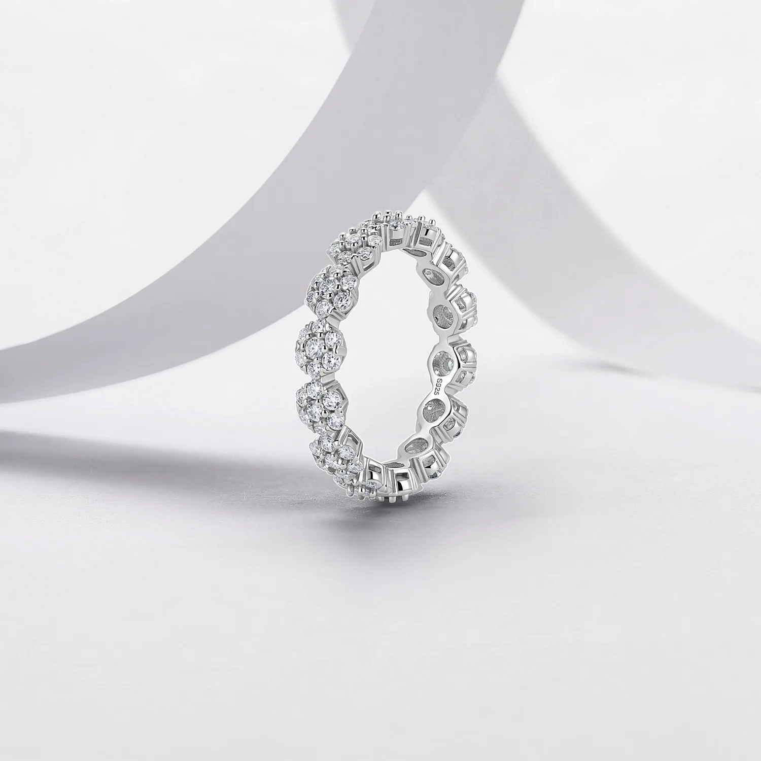 R55103 Silver 18K White Gold Full Pavé Round Moissanite Engagement Ring 1.54ct