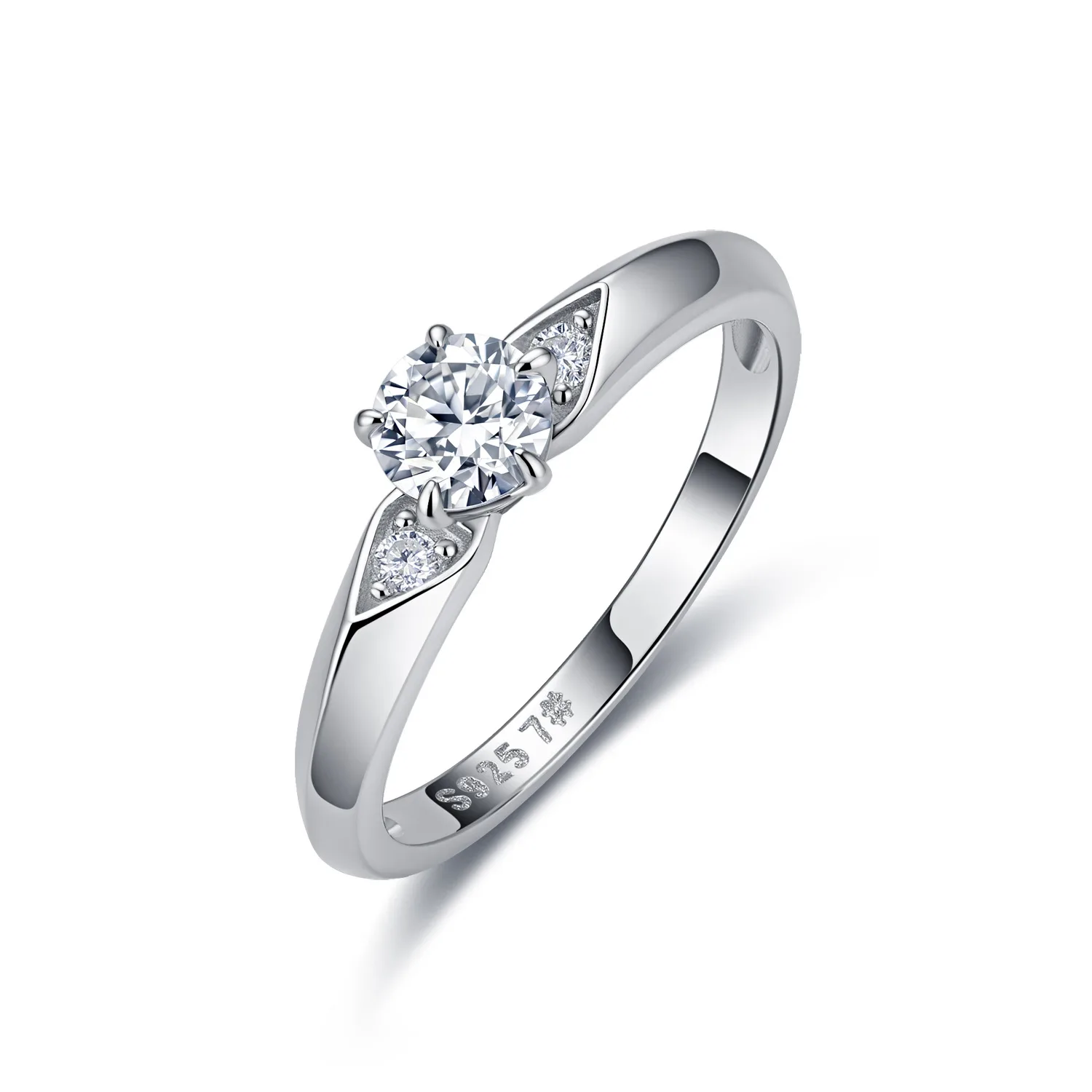 R55121 Silver 18K White Gold Round Moissanite Minimalist Proposal Ring 0.55ct