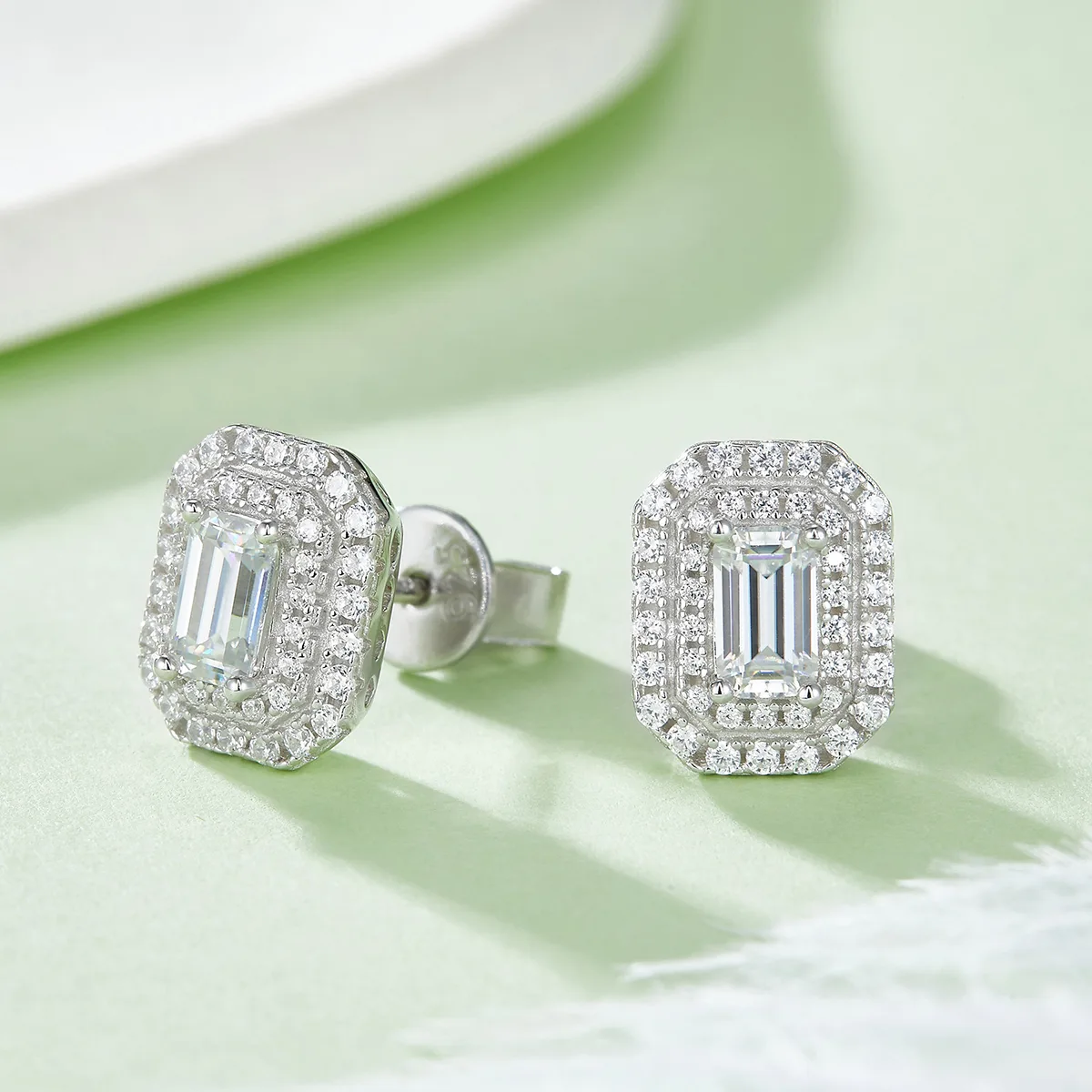 Luxury Pavé Rectangle S925 White-Gold-Plated Silver Lab-Grown Diamond Stud Earrings 1-2ct