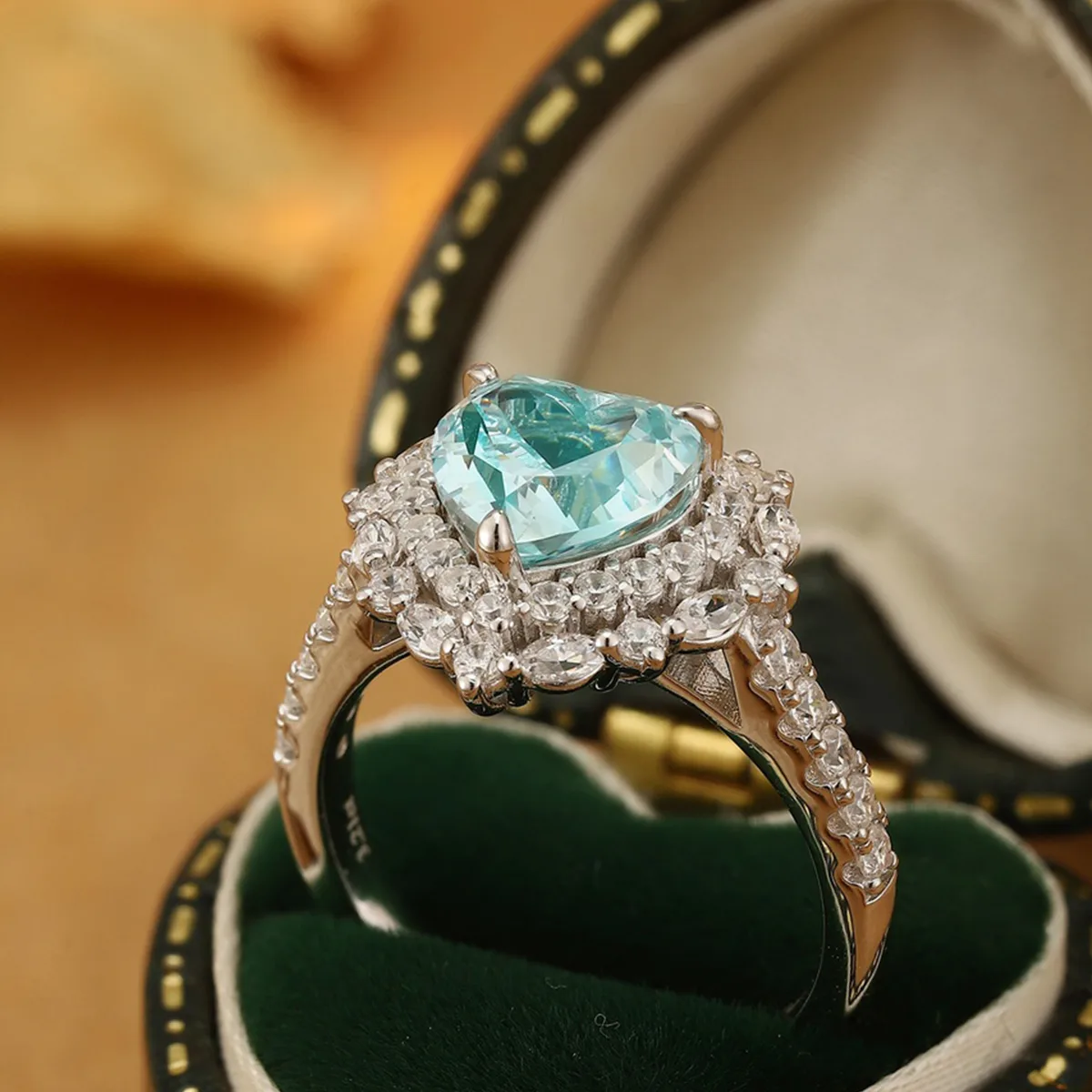 R1526 S925 Silver 18K White Gold Heart Lab-Grown Gemstone Engagement Ring 2.65ct