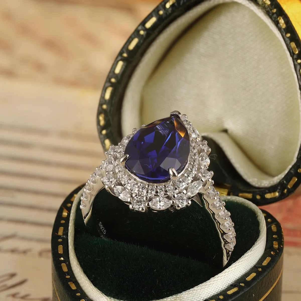 R100407 S925 Silver 18K White Gold Pear Lab-Grown Gemstone Luxury Wedding Band 3.78ct