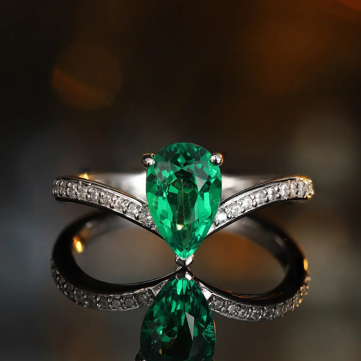 R18376 S925 Silver 18K White Gold Pear Lab-Grown Gemstone Anniversary Ring 1.5ct