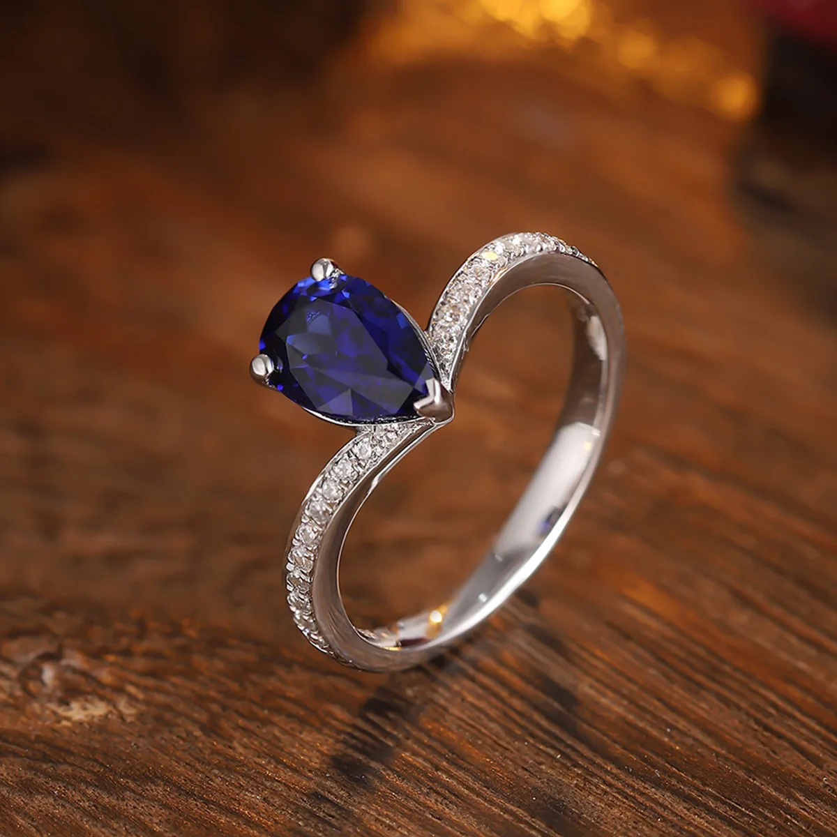 R18376 S925 Silver 18K White Gold Pear Lab-Grown Gemstone Anniversary Ring 1.5ct