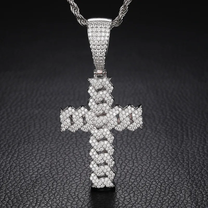 TQP0259 S925 Silver 18K Gold Full Pavé Moissanite Hip-Hop Cross Pendant （ Without Chain ） 1.94ct
