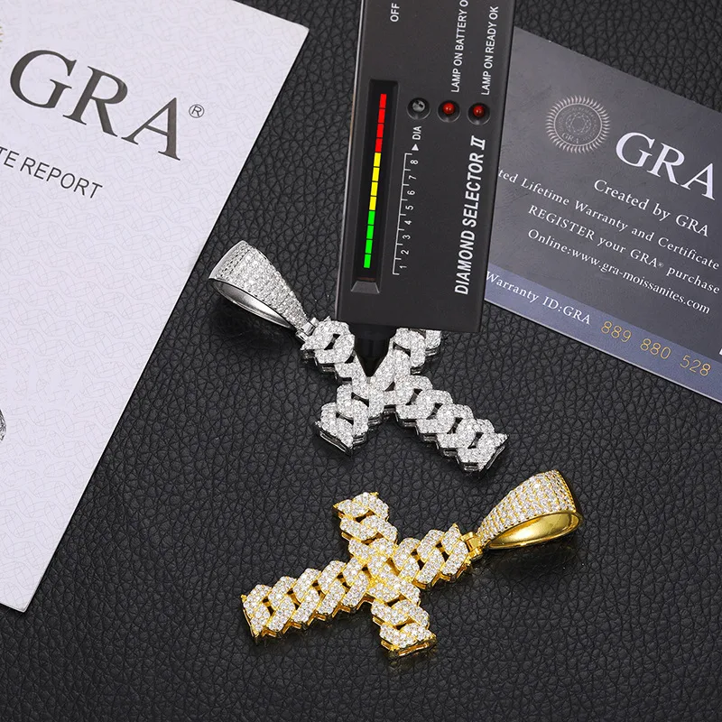 TQP0259 S925 Silver 18K Gold Full Pavé Moissanite Hip-Hop Cross Pendant （ Without Chain ） 1.94ct