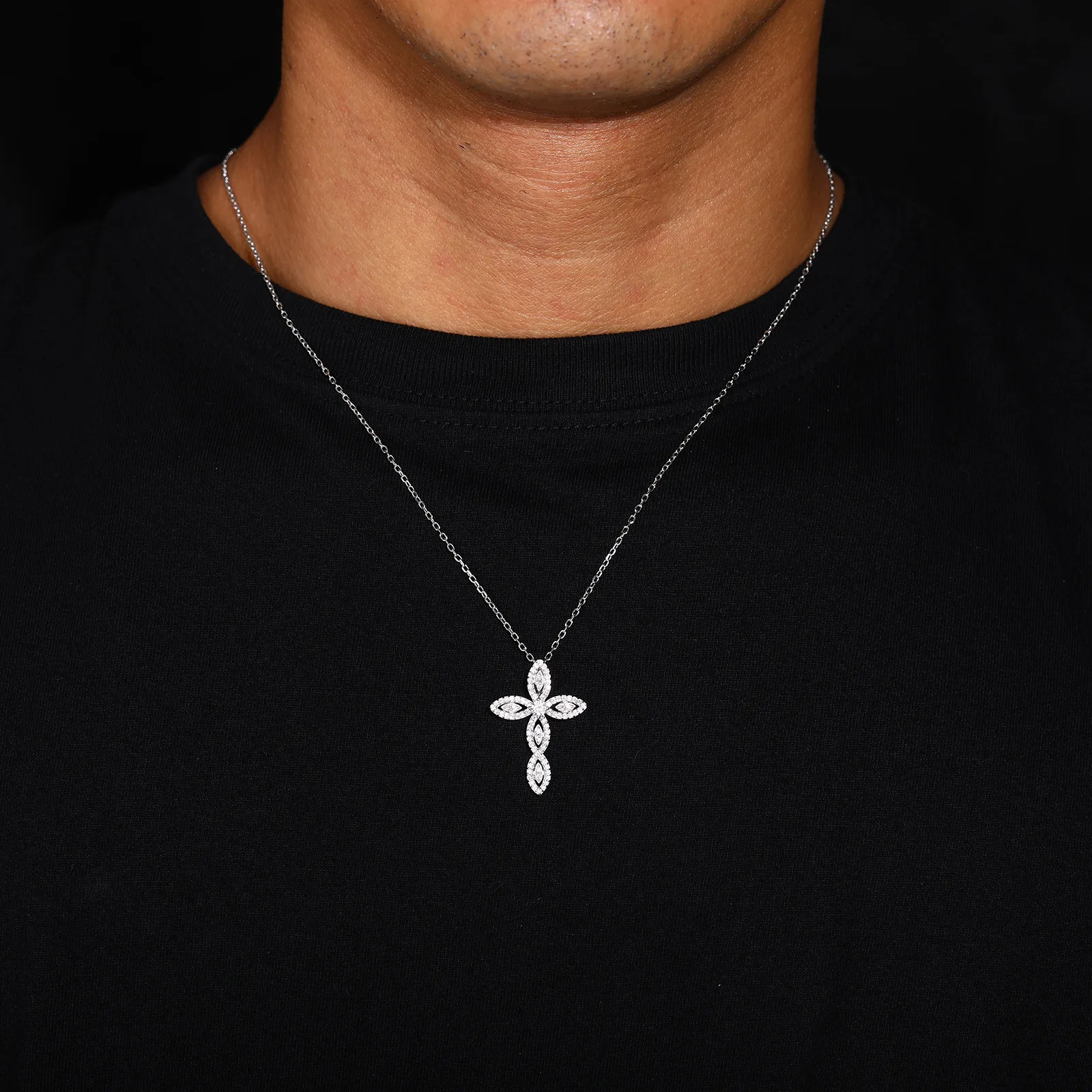 TQP0706 S925 Silver 18K White Gold Full Pavé Moissanite Hip-Hop Cross Pendant (Without Chain) 0.58ct