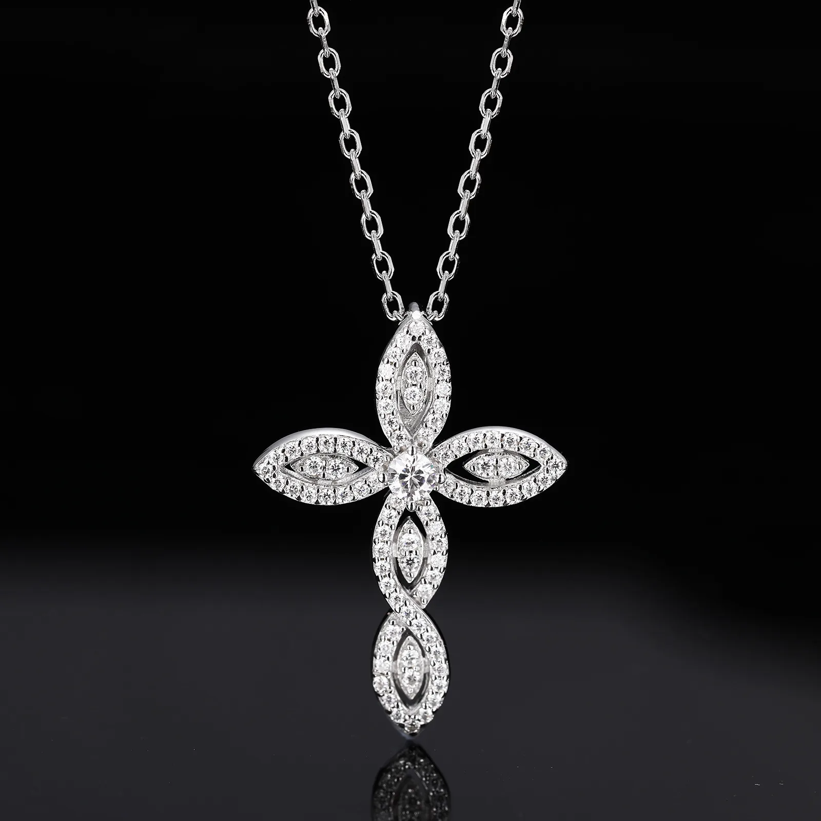TQP0706 S925 Silver 18K White Gold Full Pavé Moissanite Hip-Hop Cross Pendant (Without Chain) 0.58ct